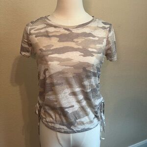 Vince Camuto Camouflage Lace-Up Side Women's Top